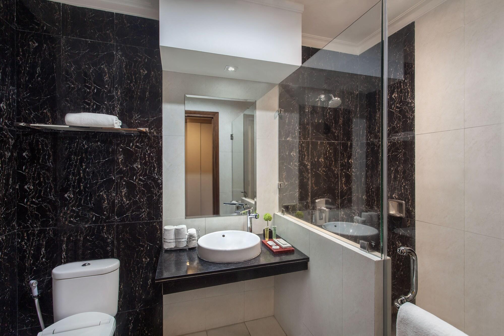 Sahati Hotel Jakarta Ngoại thất bức ảnh